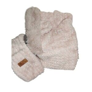 A Baby Bear Ears Winter Hat Scarf Plush Animal Faux Fur Wrap New NWOT